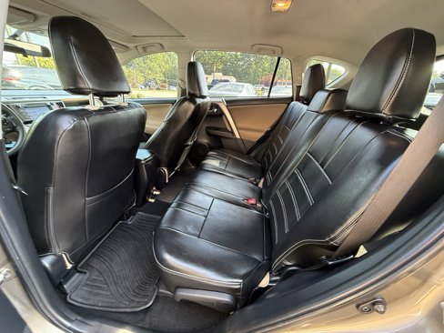 Used 2015 Toyota RAV4 XLE image 10