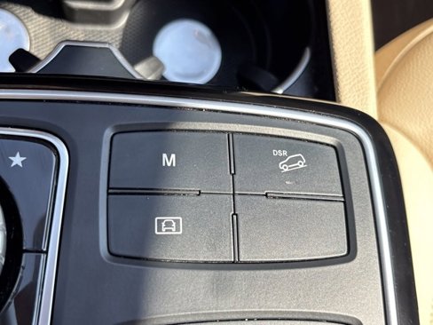 Used 2018 Mercedes-Benz GLE 350 4MATIC image 40
