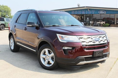 Used 2018 Ford Explorer XLT w/ Equipment Group 202A image 2
