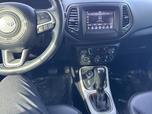 Certified 2018 Jeep Compass Latitude w/ Popular Equipment Group image 21