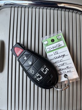 Used 2015 Dodge Grand Caravan SXT w/ UConnect Hands-Free Group image 34