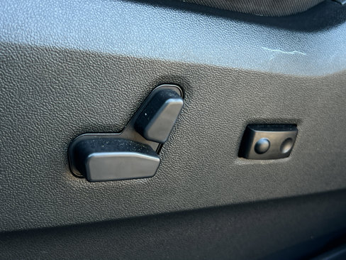 Used 2018 Dodge Grand Caravan SE image 10