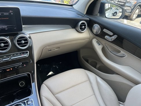Used 2017 Mercedes-Benz GLC 300 image 36