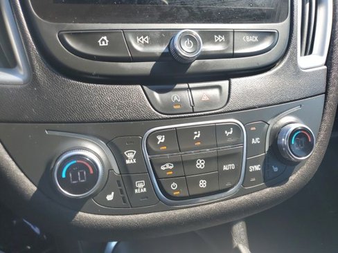 Used 2022 Chevrolet Malibu LT image 17