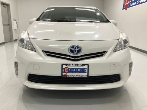 Used 2012 Toyota Prius V Five image 8