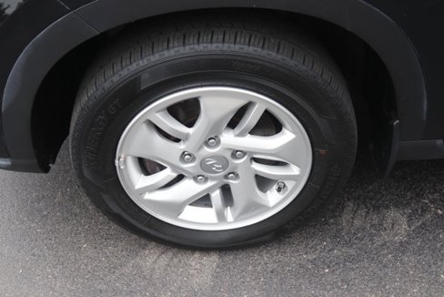 Certified 2022 Hyundai Venue SE image 11