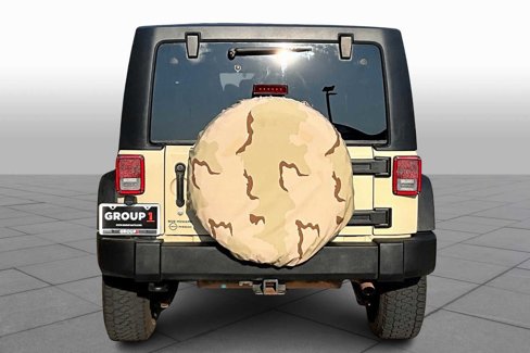 Used 2011 Jeep Wrangler Unlimited Rubicon image 4