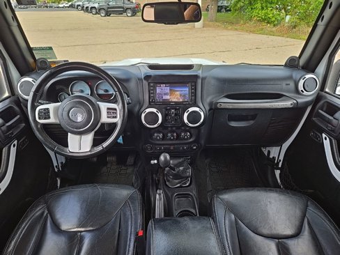 Used 2014 Jeep Wrangler Unlimited Sahara image 12