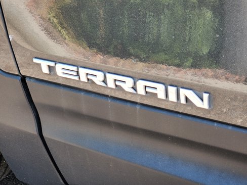 Used 2020 GMC Terrain SLE image 24