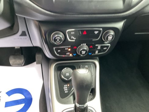Used 2018 Jeep Compass Sport w/ Tech Group image 20