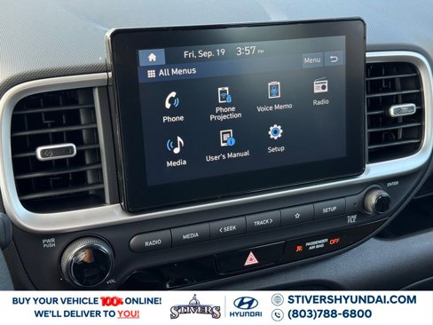 New 2025 Hyundai Venue SE image 25