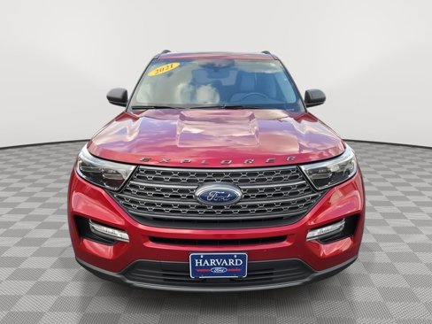Used 2021 Ford Explorer XLT w/ Equipment Group 202A image 2