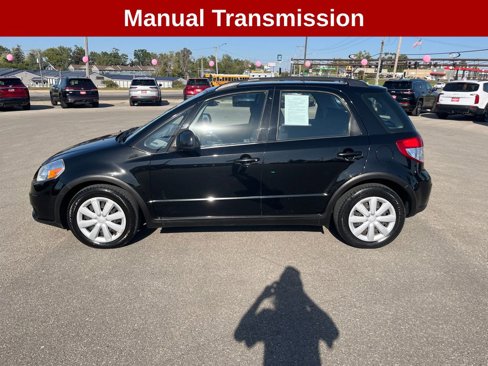 Used 2010 Suzuki SX4 AWD Hatchback image 2
