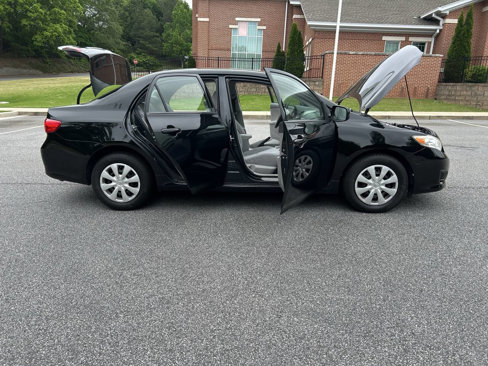 Used 2010 Toyota Corolla image 38