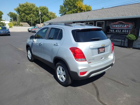Used 2018 Chevrolet Trax LT w/ LT Convenience Package image 3