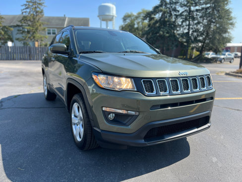 Used 2018 Jeep Compass Latitude w/ Cold Weather Group image 11