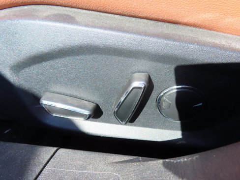 Used 2020 Ford Fusion Energi Titanium image 33