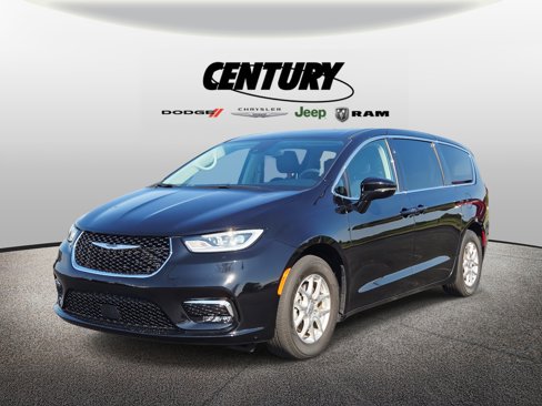 Used 2024 Chrysler Pacifica Touring-L image 8