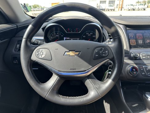 Used 2016 Chevrolet Impala LT w/ Convenience Package image 14