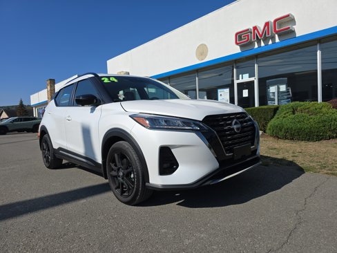 Used 2024 Nissan Kicks SR w/ SR Premium Package image 1