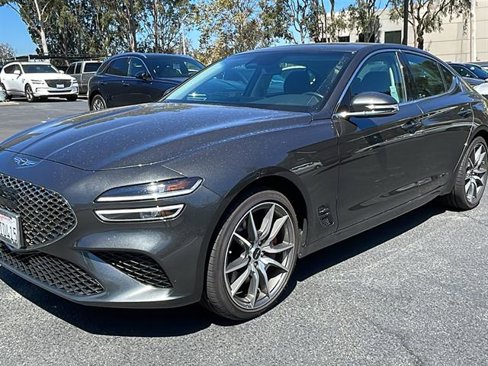 Used 2025 Genesis G70 2.5T image 7