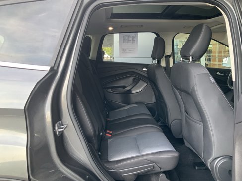 Used 2018 Ford Escape SE image 17