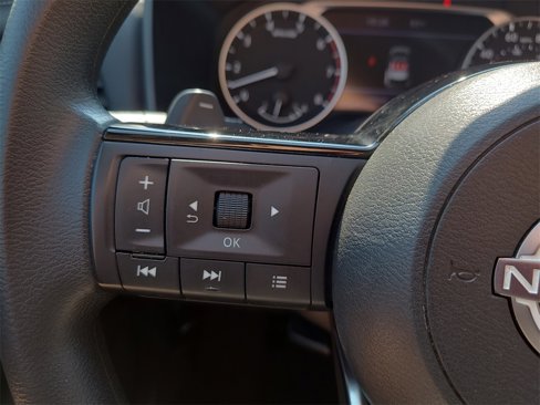 Used 2023 Nissan Rogue SV image 27