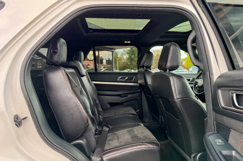 Used 2018 Ford Explorer XLT w/ Equipment Group 202A image 14