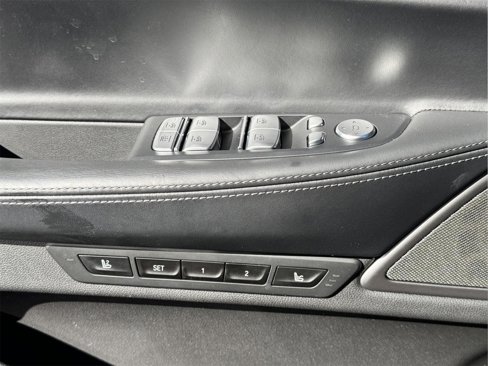 Used 2022 BMW 750i xDrive w/ Executive Package image 9