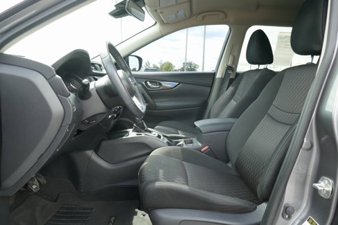 Used 2020 Nissan Rogue SV image 19