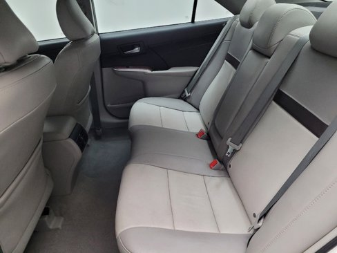 Used 2014 Toyota Camry XLE image 18