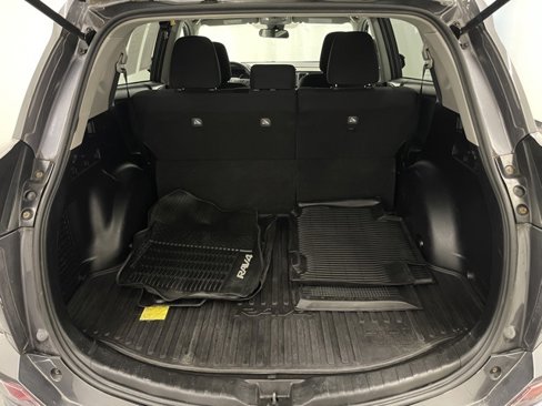 Certified 2018 Toyota RAV4 LE image 5