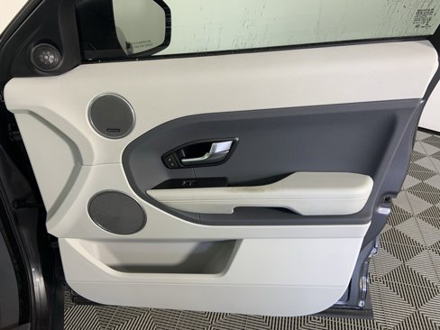 Used 2015 Land Rover Range Rover Evoque Pure Plus image 21