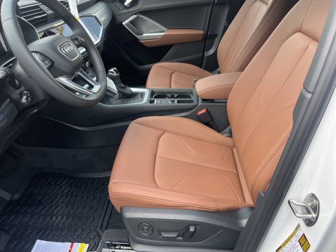 New 2025 Audi Q3 2.0T Premium image 4