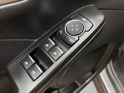 Used 2022 Ford Escape SE w/ Cold Weather Package image 10