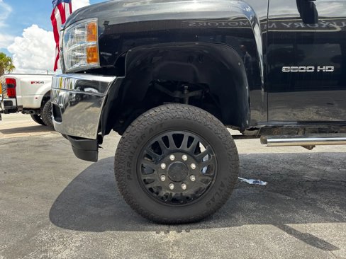 Used 2011 Chevrolet Silverado 3500 LTZ image 27
