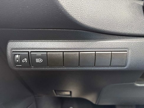 Used 2023 Toyota Corolla LE image 29
