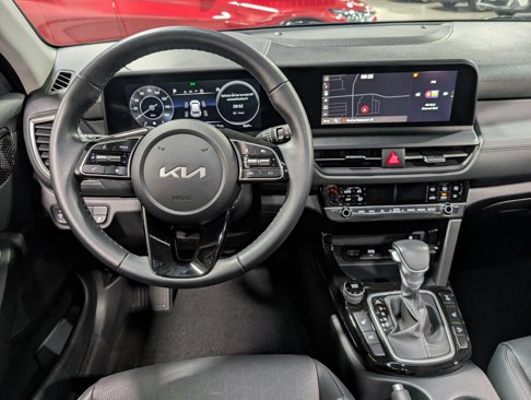 Used 2024 Kia Seltos EX image 16
