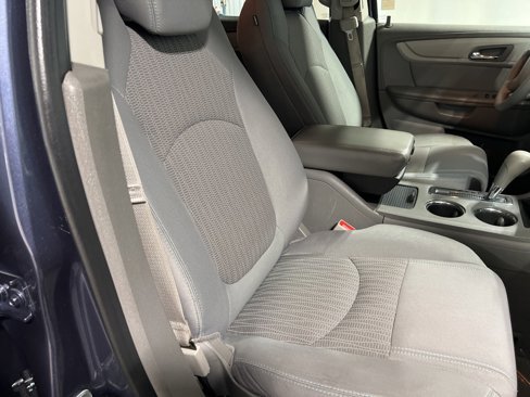 Used 2014 Chevrolet Traverse LS image 23