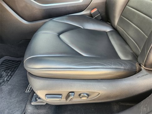 Used 2022 Toyota Highlander XLE image 24
