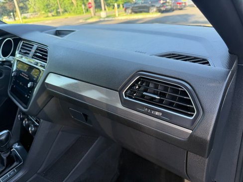 Used 2020 Volkswagen Tiguan SE R-Line w/ 3rd Row Seat Package image 30
