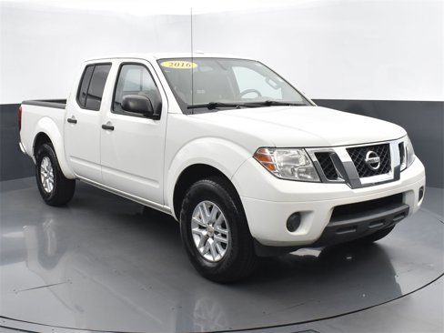 Used 2016 Nissan Frontier SV image 1