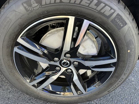 New 2026 Volvo XC40 B4 Core w/ Protection Package image 32
