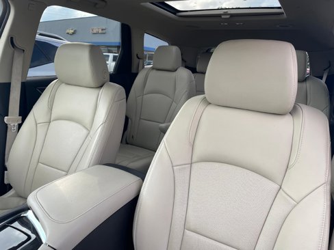 Used 2020 Buick Enclave Essence w/ Sound and Sites Package image 9