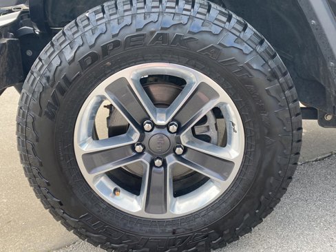 Used 2019 Jeep Wrangler Unlimited Sahara image 33