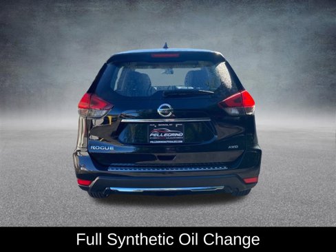 Used 2017 Nissan Rogue S image 5