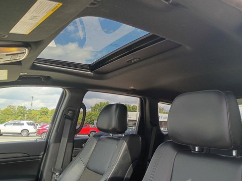 Used 2020 Jeep Grand Cherokee Altitude image 23