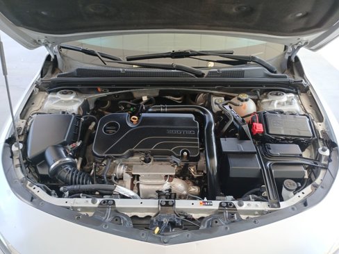 Used 2020 Chevrolet Malibu LT image 30