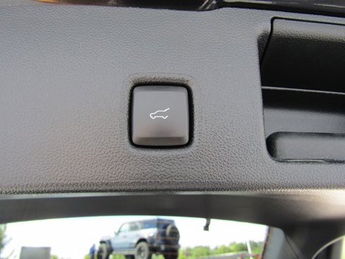 Used 2022 Ford Escape SE w/ Convenience Package image 10