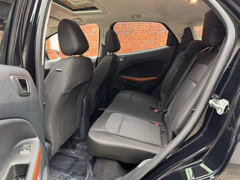 Certified 2021 Ford EcoSport SE w/ SE Appearance Package image 23